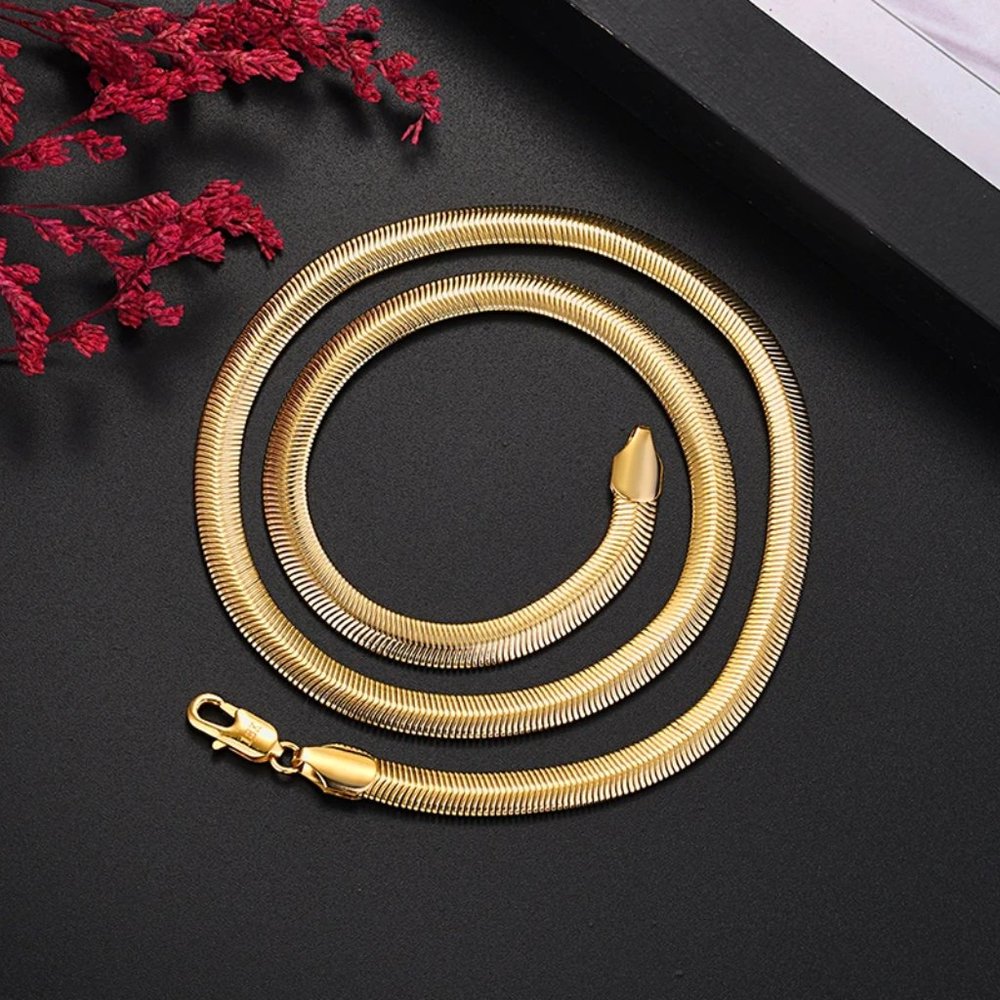 6mm Wide 18K Yellow Gold 22 Inch Herringbone Necklace and 8 inch Bracelet Combo - Picture 5 of 6